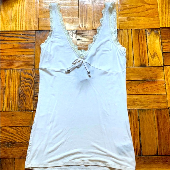 NWT Buffalo optic white v neck top size: L - Picture 1 of 8